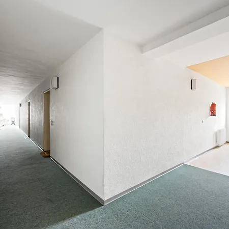 Sali Homes - Fewo Bluehendes Barock Apartment *